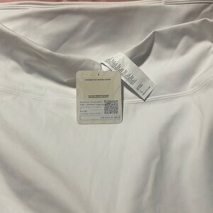 NWT Fabletics white leggings size Large